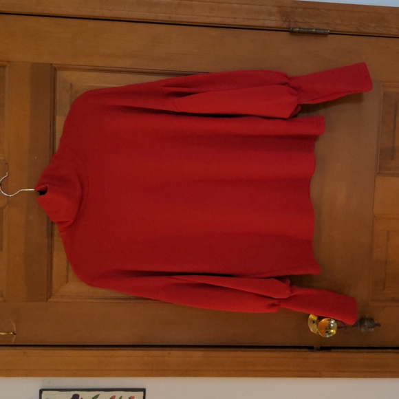Romwe Lantern Sleeve Red Turtleneck Popover Top - Picture 9 of 12